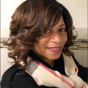 Meet your Posher, Crystal